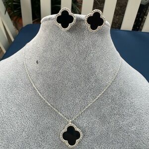 925 Italy Sterling Silver Elegant Black and Silver Clover Jewelry Set.